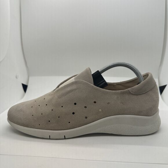 Women’s Luna Slip On Shoes Tan Size 8 US 41 EU - Picture 11 of 14